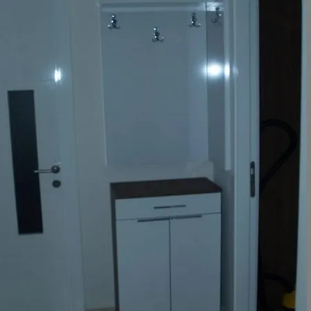 Orion Guelay 18 Apartament Avsallar